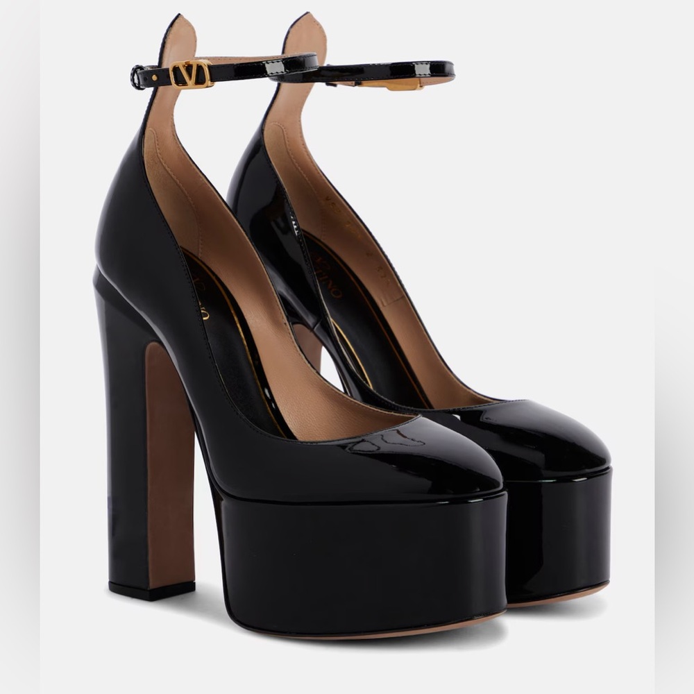 Valentino Garavani Tan-Go Pump party casual wedding outdoor summer style office